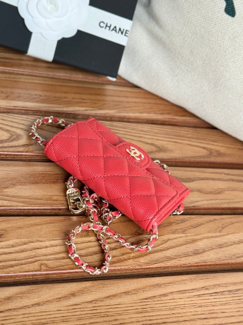 CC 24 Classic Wallet On Chain 11cm Red Caviar Leather 240676
