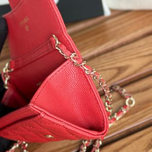 CC 24 Classic Wallet On Chain 11cm Red Caviar Leather 240676