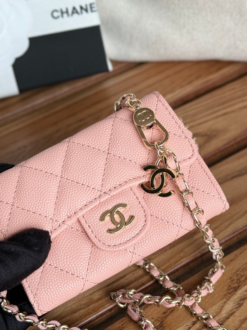 CC 24 Classic Wallet On Chain 11cm Pink Caviar Leather 240678