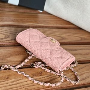 CC 24 Classic Wallet On Chain 11cm Pink Caviar Leather 240678