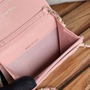 CC 24 Classic Wallet On Chain 11cm Pink Caviar Leather 240678