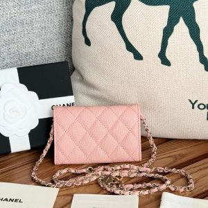 CC 24 Classic Wallet On Chain 11cm Pink Caviar Leather 240678
