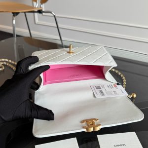 Mini Flap 19cm White Lambskin Gold Hardware