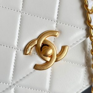 Mini Flap 22cm White Lambskin Gold Hardware
