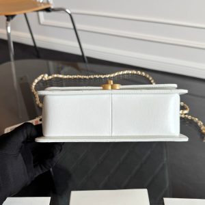 Mini Flap 19cm White Lambskin Gold Hardware
