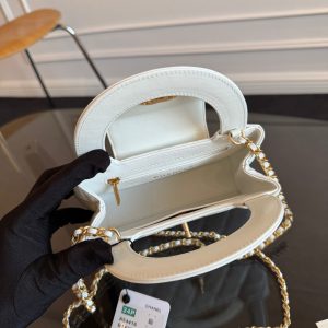 KELLY SHOPPING BAG 19 IN WHITE CALFSKIN GOLD HARDWARE