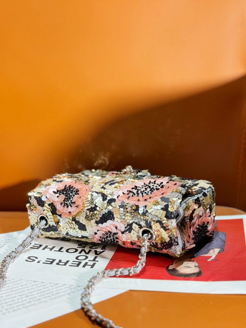 img_8e603200_20231229_i1703850533_302_0_jpg 24S Flap Bag 20cm Multicolor Sequin Pink Flower Pearl Caflskin