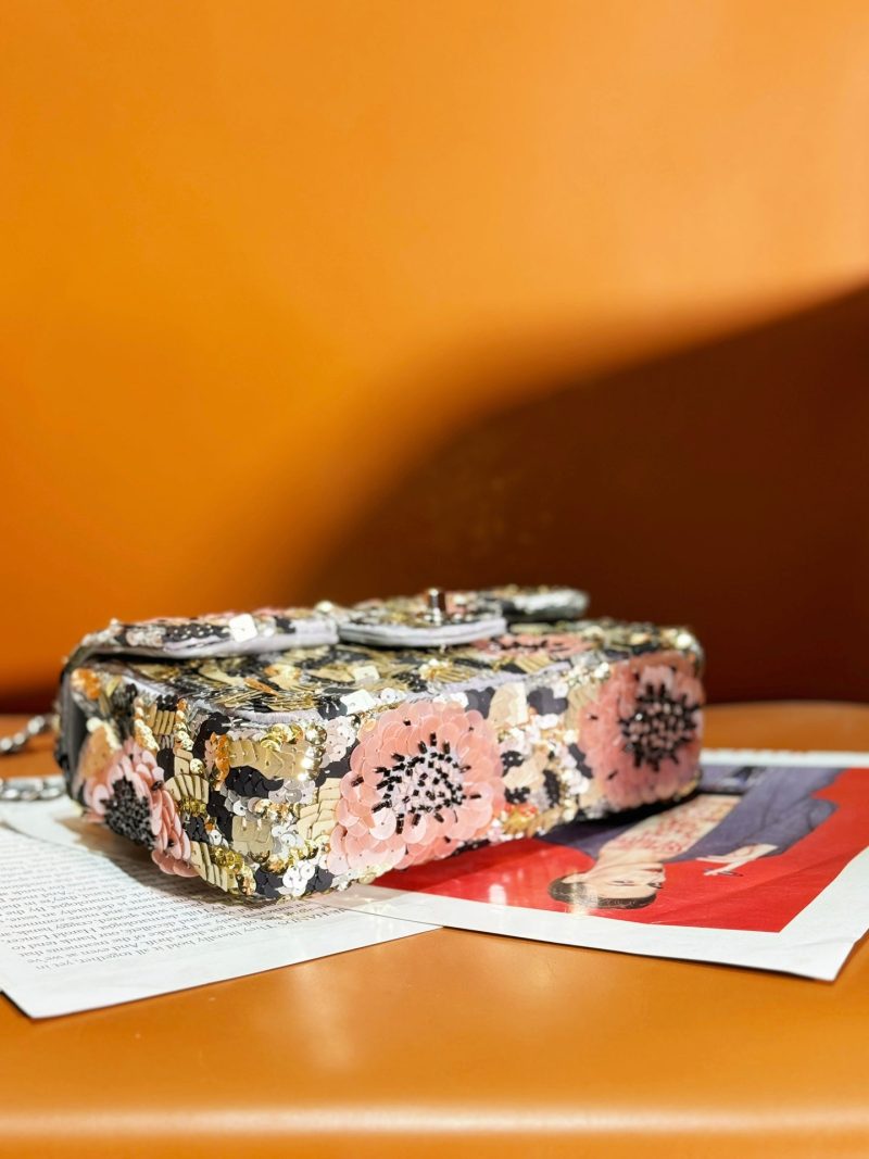 img_8e603200_20231229_i1703850533_7309_0_jpg 24S Flap Bag 20cm Multicolor Sequin Pink Flower Pearl Caflskin