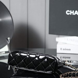 SMALL SHOPPING BAG 20 IN BLACK GLOSSY CALFSKIN GOLD HARDWARE