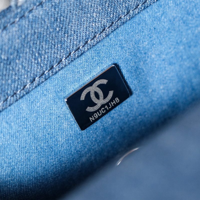 24S Flap Bag 20cm Blue Quilted Denim