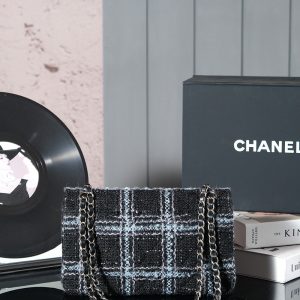 img_8e603200_20241029_i1730208923_7861_0_jpg 24K Flap Bag 25.5cm Blue Black Stripe Tweed