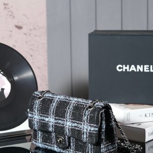 img_8e603200_20241029_i1730208923_8641_7_jpg 24K Flap Bag 25.5cm Blue Black Stripe Tweed