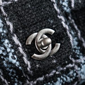 img_8e603200_20241029_i1730208923_9255_2_jpg 24K Flap Bag 25.5cm Blue Black Stripe Tweed