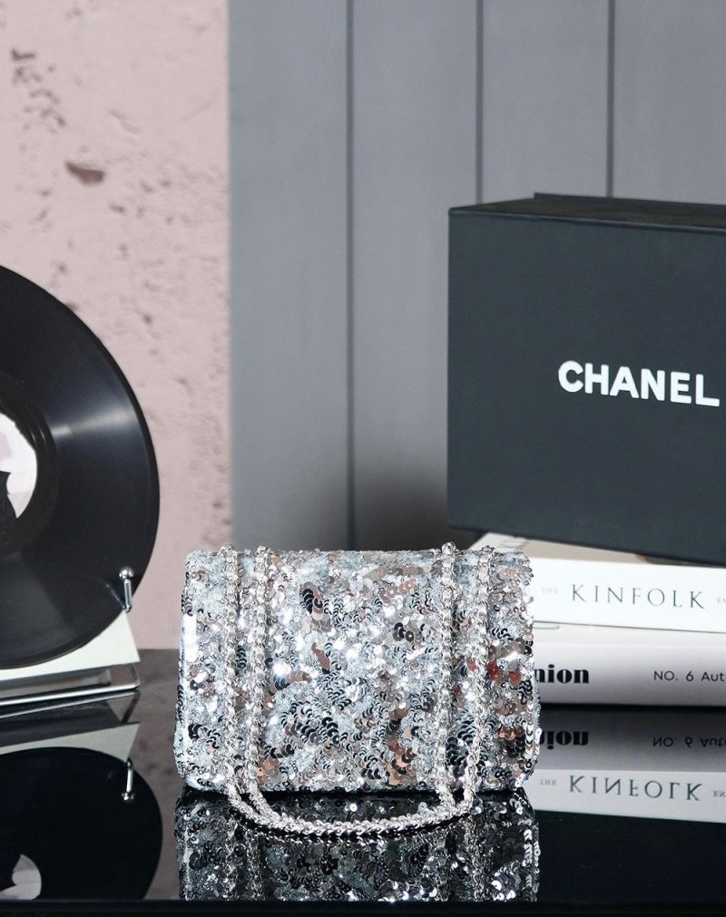 img_8e603200_20241124_i1732454999_1541_6_jpg 25C Flap Bag 21cm Dense Silver Sequin White Calfskin