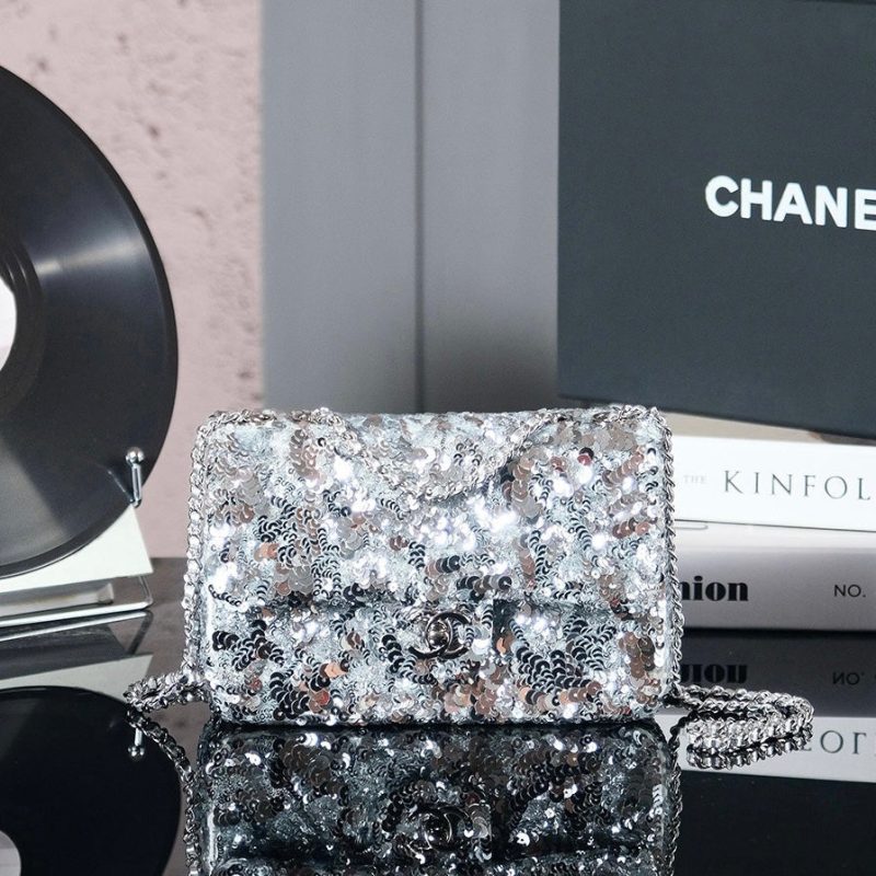 img_8e603200_20241124_i1732454999_5435_8_jpg 25C Flap Bag 21cm Dense Silver Sequin White Calfskin