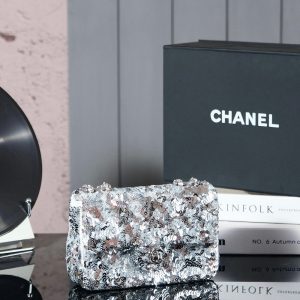 img_8e603200_20241124_i1732454999_8364_4_jpg 25C Flap Bag 21cm Dense Silver Sequin White Calfskin