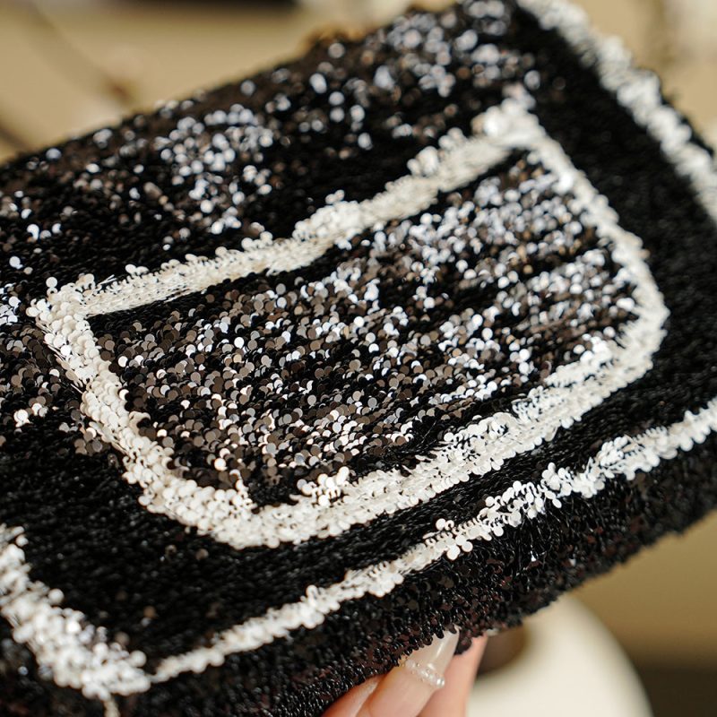 img_8e603200_20251107_i1762507200974_3091_0_7.jpg_1 CC 2025 Flap Bag Black White Sequin 308600