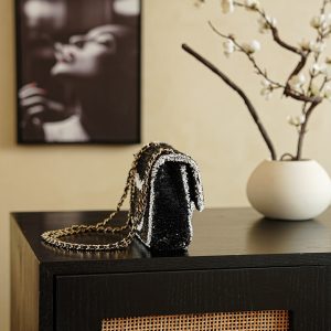 img_8e603200_20251107_i1762507204133_6588_0_1.jpg_1 CC 2025 Flap Bag Black White Sequin 308600