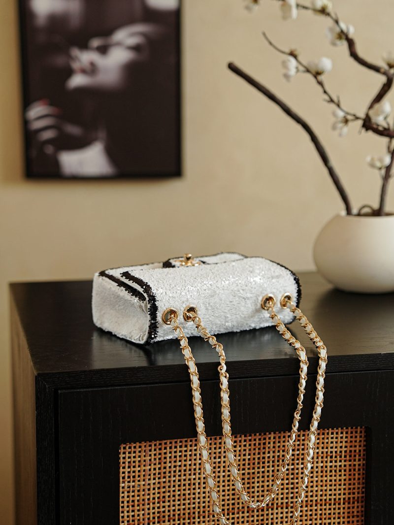 img_8e603200_20251107_i1762507241874_1698_0_5_jpg CC 2025 Flap Bag White Black Sequin 308601