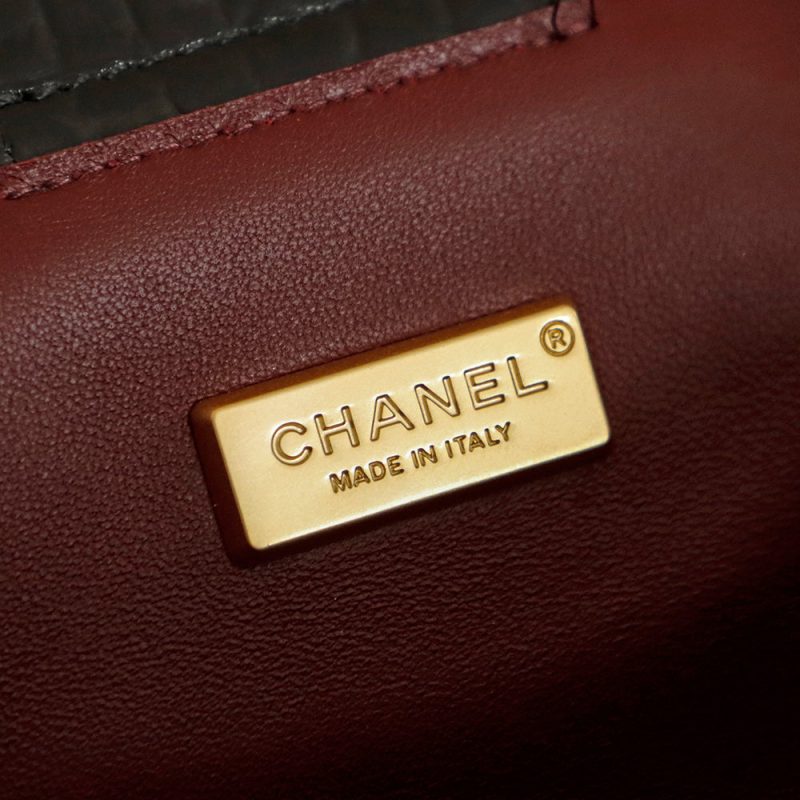 Chanel 25 Crocodile-embossed 40cm Bag Black Cowhide 322959