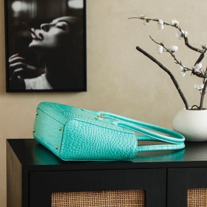 Chanel 25 Crocodile-embossed 40cm Bag Turquoise Cowhide 322961