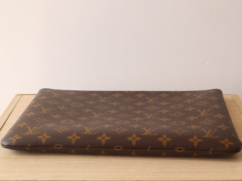 LV Pochette Clés 33cm Brown Monogram Canvas GHW