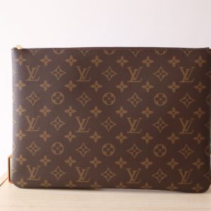 LV Pochette Clés 33cm Brown Monogram Canvas GHW