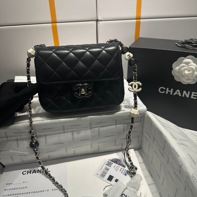 img_9610f411_20231211_i1702286249_3970_8_jpg 23P Flap Bag 16cm Black Calfskin Siver Hardware