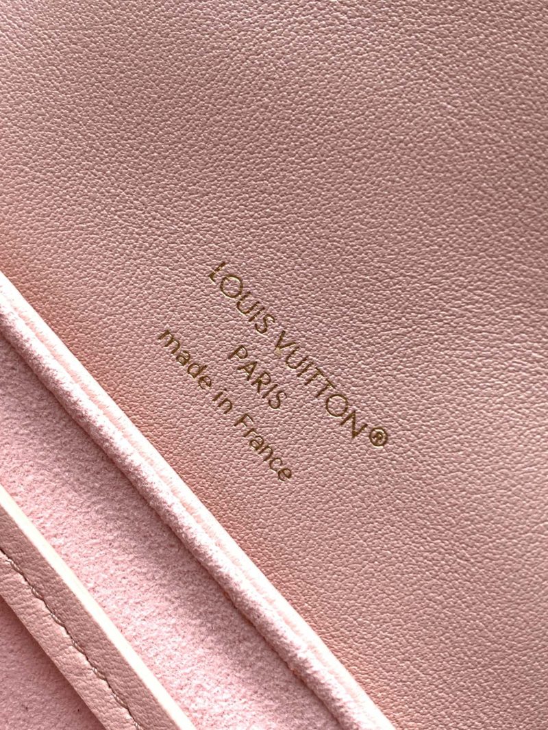 img_a3cc9079_20250408_i1744109699_2037_1_jpg LV Coussin 20cm Backpack Pink Gold Leather 252653