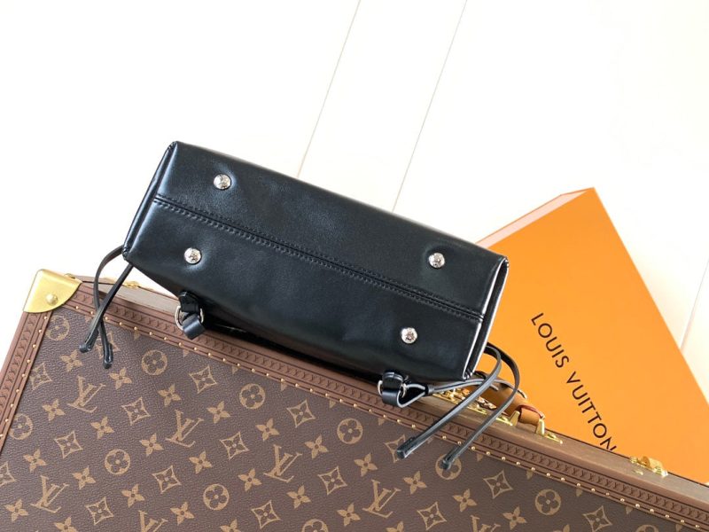 LV Off Duty Backpack 24cm Black Lambskin Sliver HW