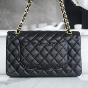 CLASSIC FLAP 25 BLACK LAMBSKIN LIGHT GOLD HARDWARE