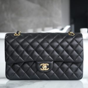 CLASSIC FLAP 25 BLACK LAMBSKIN LIGHT GOLD HARDWARE