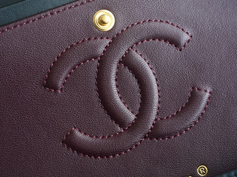 CLASSIC FLAP 25 BLACK LAMBSKIN LIGHT GOLD HARDWARE