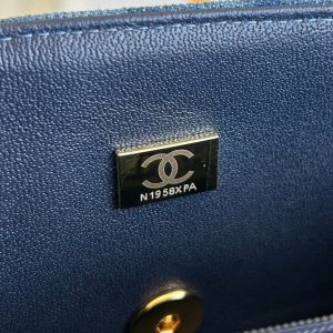 img_b4a5a2ed_20241023_i1729662716_172_4_jpg MEDIUM FLAP BAG 25 IN CLASSIC BLUE DENIM GOLD HARDWARE