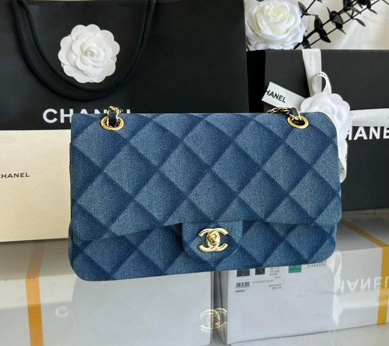 img_b4a5a2ed_20241023_i1729662716_2942_2_jpg MEDIUM FLAP BAG 25 IN CLASSIC BLUE DENIM GOLD HARDWARE