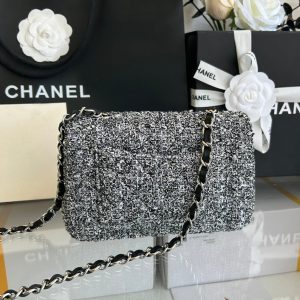 MINI FLAP BAG 20 IN LIGHT GRAY TWEED SILVER HARDWARE