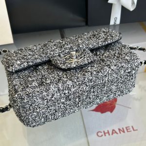 MINI FLAP BAG 20 IN LIGHT GRAY TWEED SILVER HARDWARE