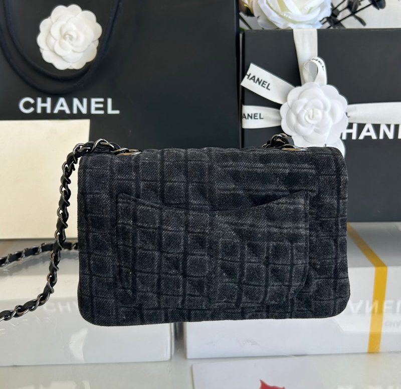 img_b4a5a2ed_20241023_i1729663400_9032_2_jpg SMALL FLAP BAG 20 IN BLACK DENIM AND CALFSKIN LINING SILVER HARDWARE