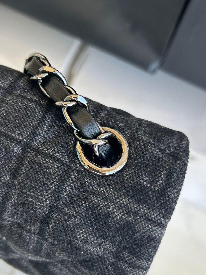 img_b4a5a2ed_20241023_i1729663401_8151_7_jpg SMALL FLAP BAG 20 IN BLACK DENIM AND CALFSKIN LINING SILVER HARDWARE