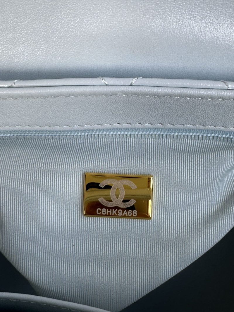 img_b5cc9469_20240525_i1716625077_2791_1_jpg cc 24a nano 19cm kelly shopper bag cloud blue lambskin