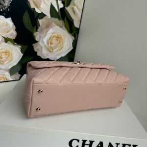 img_b5cc9469_20240604_i1717485034_915_0_jpg coco handle medium 29cm pink beige quilted caviar leather gold hardware