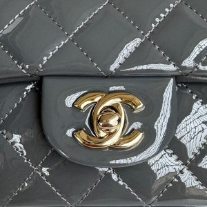 24c mini flap bag 20cm with top handle grey patent calfskin