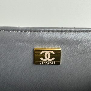 24c mini flap bag 20cm with top handle grey patent calfskin