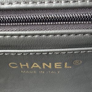 24c mini flap bag 20cm with top handle grey patent calfskin