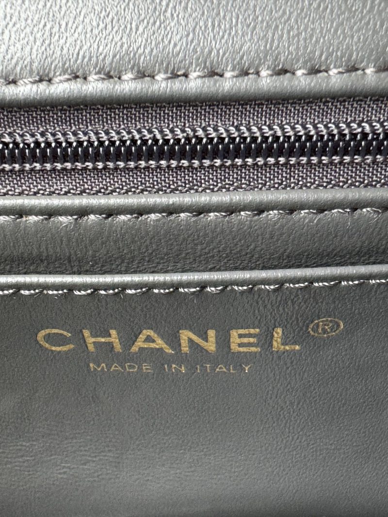 24c mini flap bag 20cm with top handle grey patent calfskin