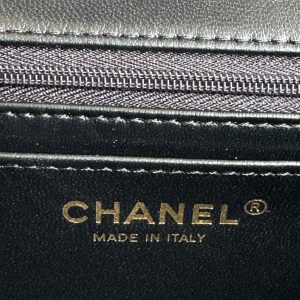 MINI FLAP BAG 20 IN BLACK GLOSSY CALFSKIN GOLD HARDWARE