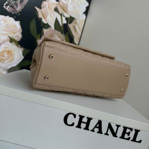 img_b5cc9469_20240701_i1719829289_4643_7_jpg coco handle medium 29cm beige red quilted caviar leather gold hardware