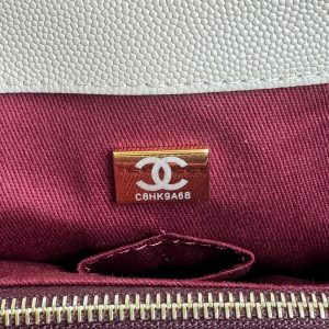 img_b5cc9469_20240701_i1719829306_2183_8_jpg coco handle medium 29cm pink beige quilted caviar leather gold hardware