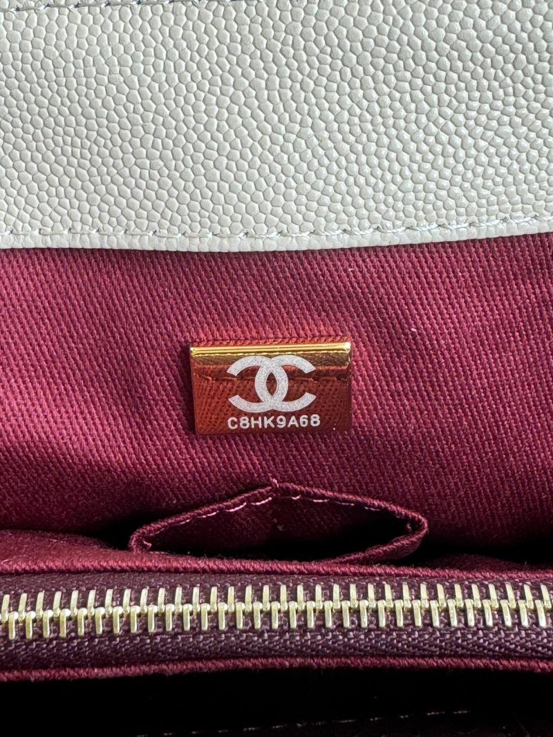 img_b5cc9469_20240701_i1719829306_2183_8_jpg coco handle medium 29cm pink beige quilted caviar leather gold hardware