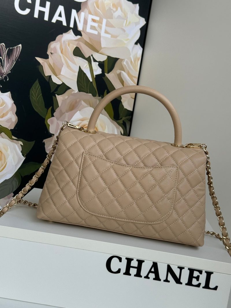 img_b5cc9469_20240701_i1719829306_4378_7_jpg coco handle medium 29cm pink beige quilted caviar leather gold hardware